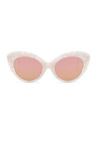 Roberi And Fraud Agnes Sunglasses In White