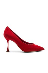 Manolo Blahnik Suede Urgenzapla Heels In Red