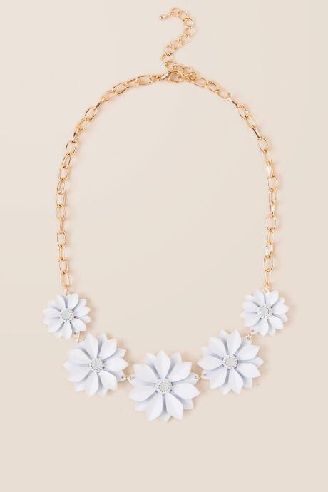 Francesca's Jasmine Floral Statement Necklace In White - White