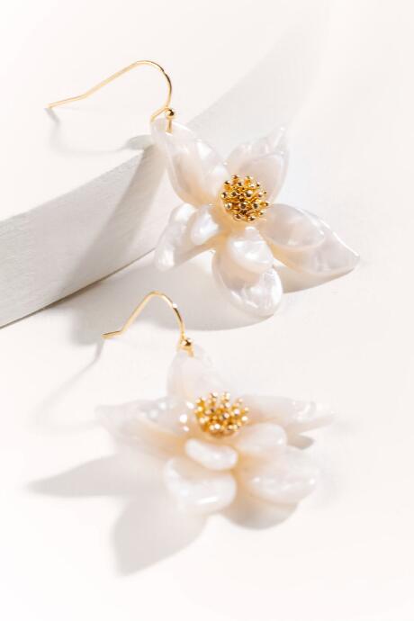 Francesca's Mia Flower Drop Earrings - Ivory