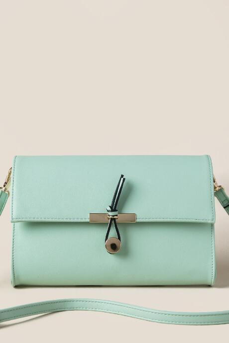 Francesca's Katya Hook Closure Crossbody - Mint
