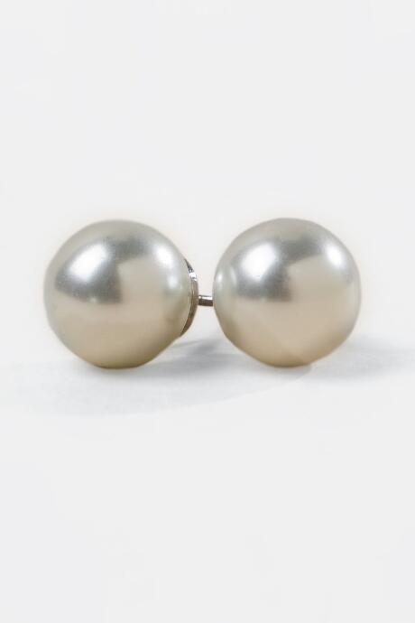 Francesca's Cydney Pearl Ball Studs - Ivory