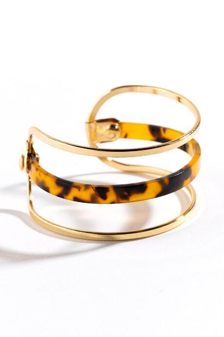 Francesca's Teagan Tortoise Cuff - Amber