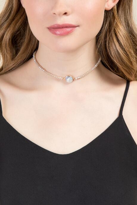 Francescas Itzel Pearl Choker - Taupe