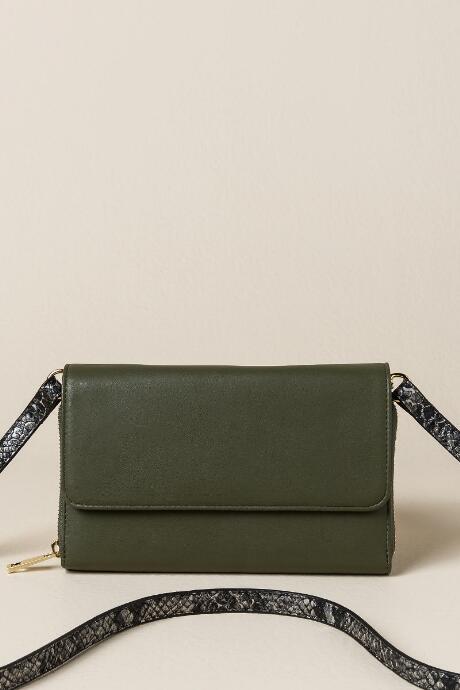 Francesca's Corina Wallet Crossbody - Olive