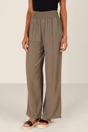 Francesca's Shannon Smocked Waist Pants - Deep Moss