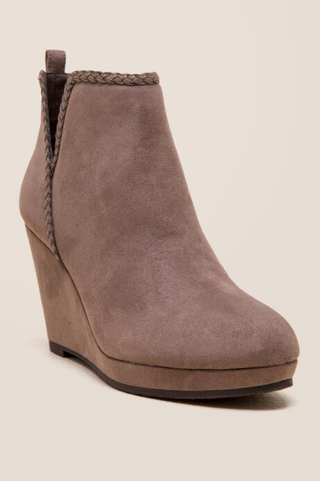 Cl By Laundry Volcano Wedge Ankle Boot - Taupe