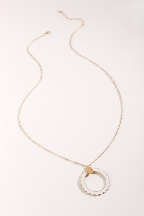 Francesca's Janessa Scalloped Circle Pendant Necklace - Ivory
