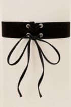 Francesca's Kourtney Velvet Lattice Choker In Black - Black