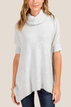 Francesca's Kris Short Sleeve Poncho - Light Gray