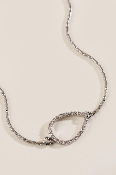Francesca's Beverly Pull Clasp Bracelet - Silver