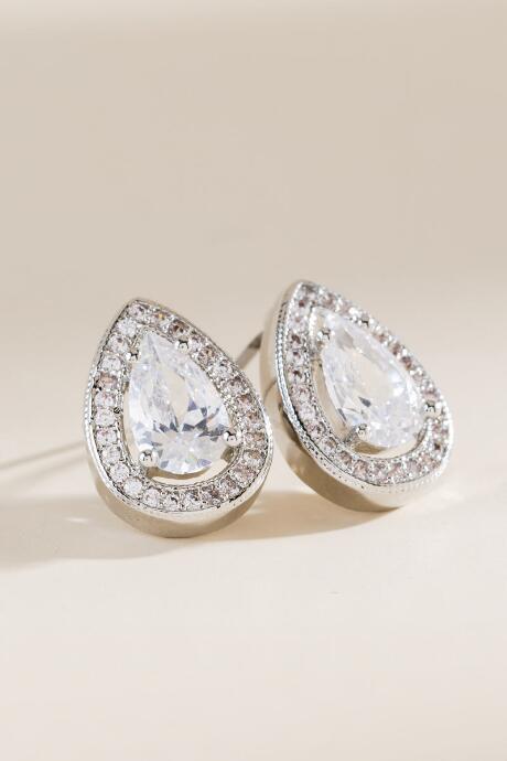 Francesca's Isla Teardrop Stud Earrings - Crystal