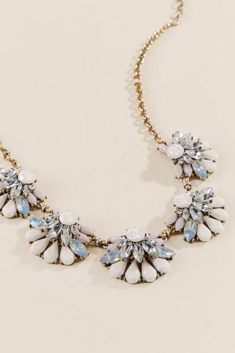 Francesca's Henley Tonal Statement Necklace - Ivory