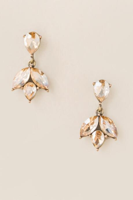 Francesca's Alizabella Cluster Drop Earring - Crisp Champagne