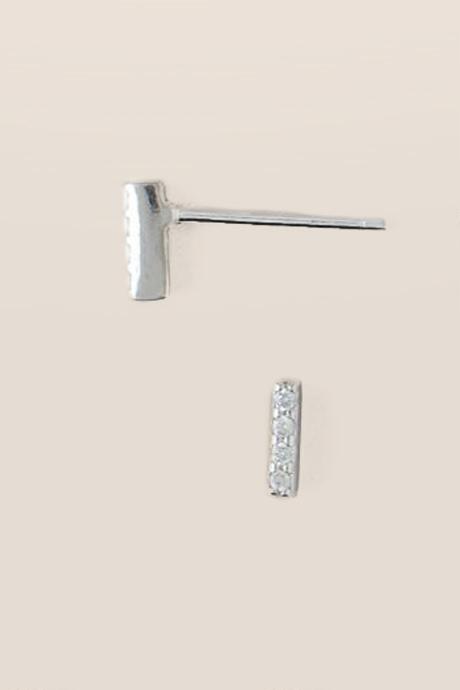 Francesca's Baeli Mini Vertical Bar Studs - Silver