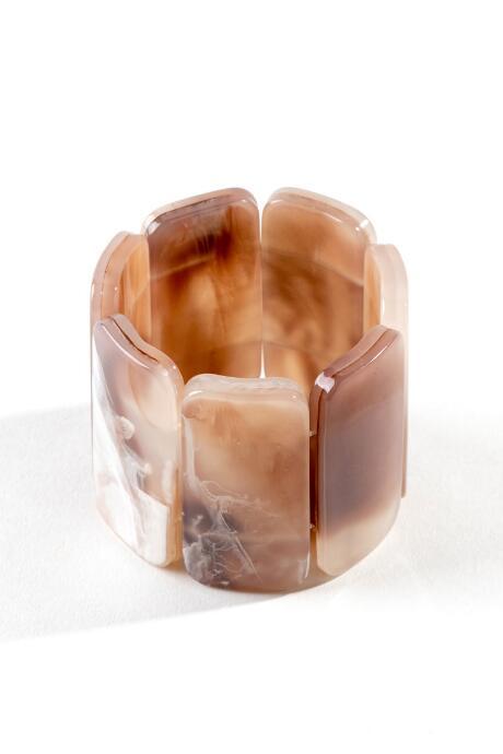 Francesca's Saige Resin Stretch Bracelet - Natural