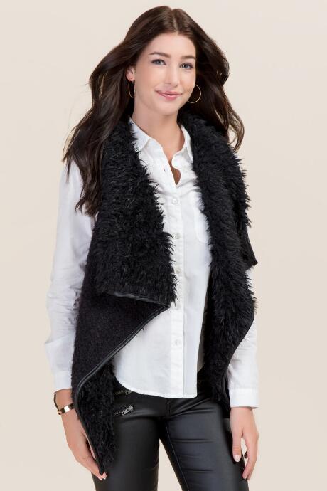 Francesca's Andrea Sherpa Vest - Black