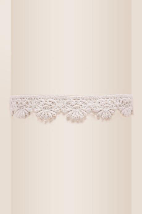 Francesca's Elaine Scallop Crochet Choker - Ivory