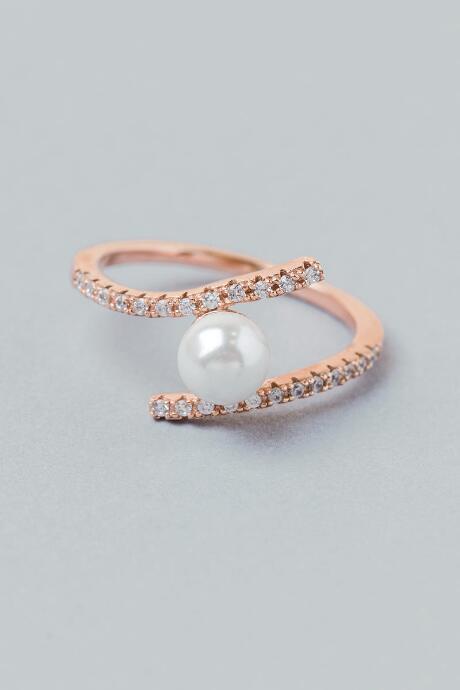Francesca Inchess Olivia Crystal Pearl Ring - Rose/gold