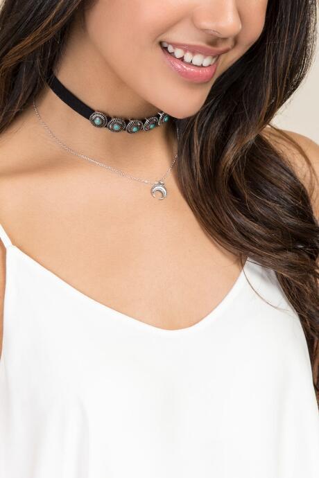 Francesca's Rowena Suede Layered Choker - Silver
