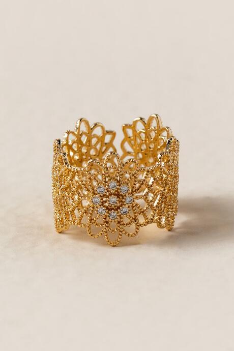 Francesca's Demmi Filigree Crystal Ring - Gold