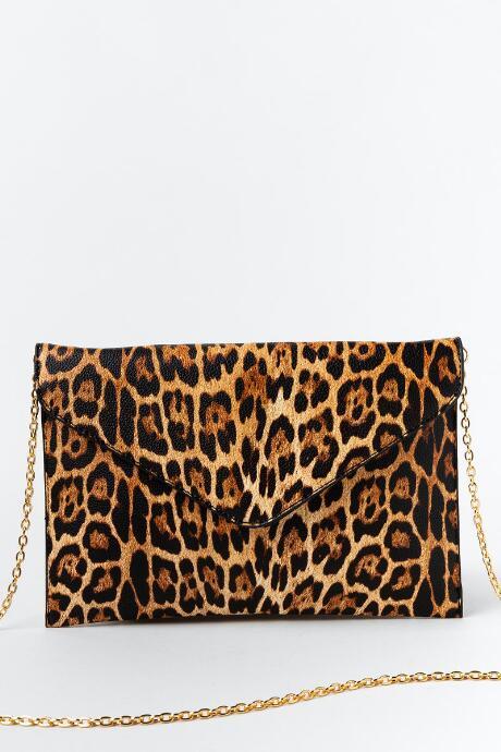 Francesca's Alexis Leopard Print Clutch - Leopard