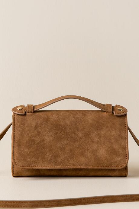 Francesca's Sophie Crossbody Wallet - Cognac