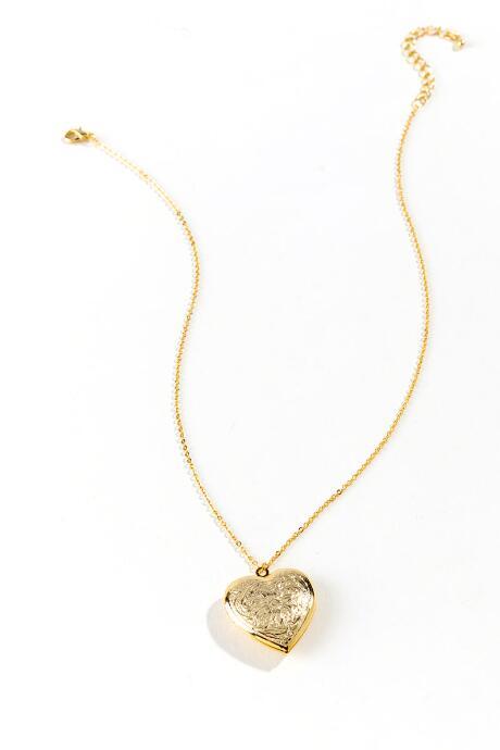 Francesca's Piper Heart Locket - Gold