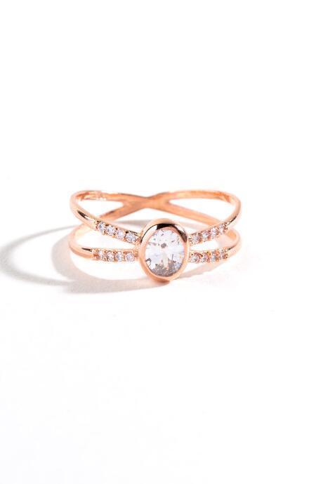 Francesca's Ava Cubic Zirconia Crossed Ring - Rose/gold