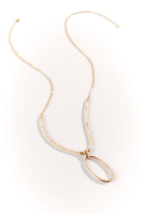 Francesca's Clara Oval Pendant Necklace - Ivory