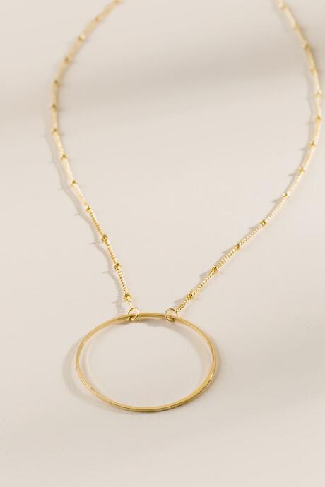 Francesca's Skyler Circle Metal Necklace - Gold