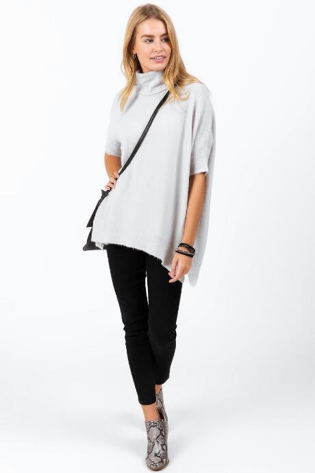 Francesca Inchess Sammy Mossy Yarn Poncho - Light Gray