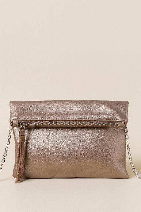Francesca's Dakota Metallic Crossbody Clutch - Crisp Champagne