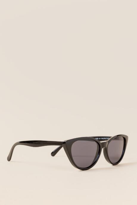 Francesca's Sally Cat Eye Sunglasses - Black