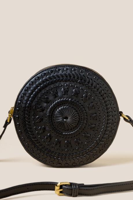 Francesca's Riya Whipstitch Canteen Crossbody - Black