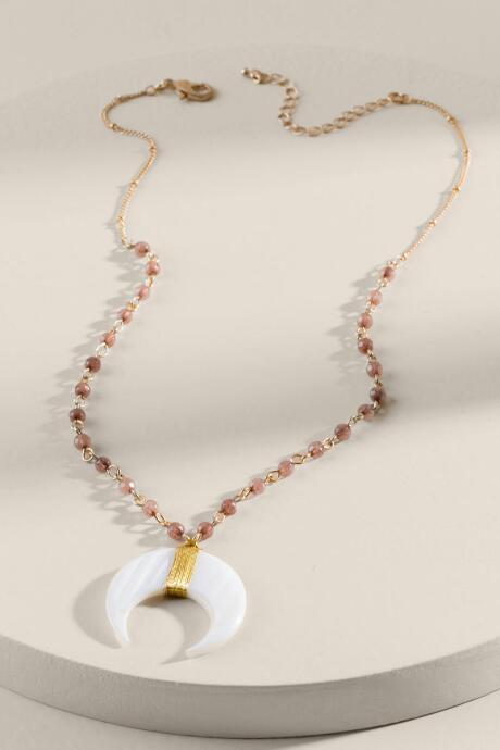 Francesca's Kaci Mother Of Pearl Bullhorn Pendant Necklace - Mauve