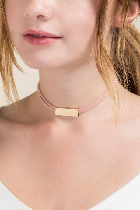Francesca's Maisie Suede Metal Bar Choker In Rose - Mauve