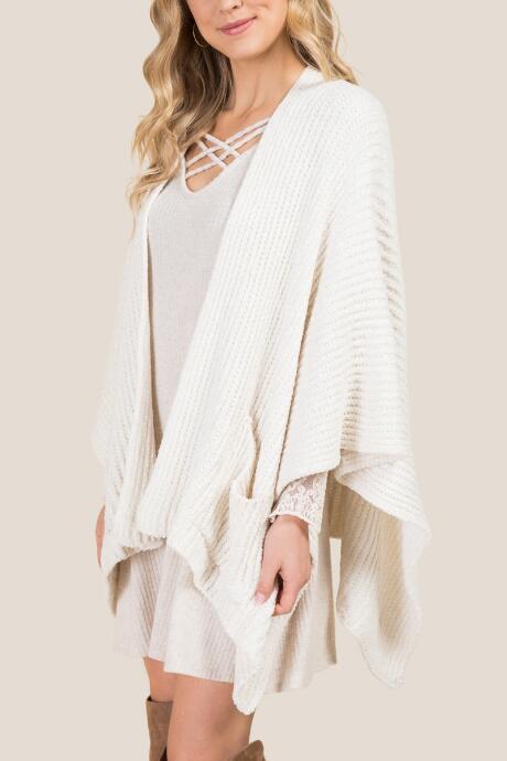 Francesca's Sophie Chenille Ruana - Ivory