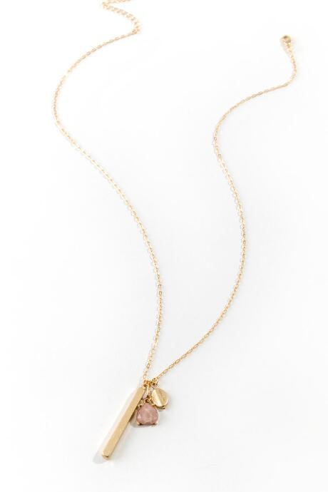 Francesca's Alissa Cluster Pendant Necklace - Gold