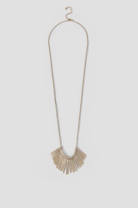 Francesca's Kendra Metal Fringe Pendant Necklace In Gold - Gold