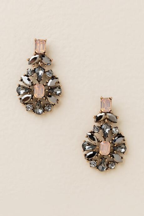 Francesca's Amberly Glass Chandelier Earring - Hematite
