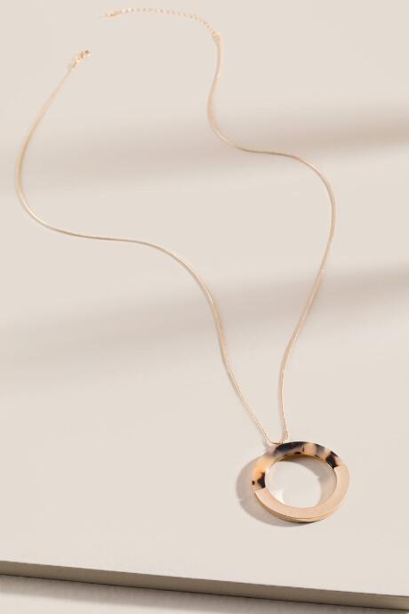 Francesca's Carbie Tortoise Pendant Necklace - Amber