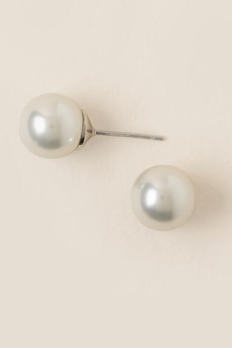Francesca's Cydney Pearl Ball Stud Earring - Ivory