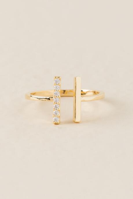Francesca's Halsey Vertical Bar Ring - Gold
