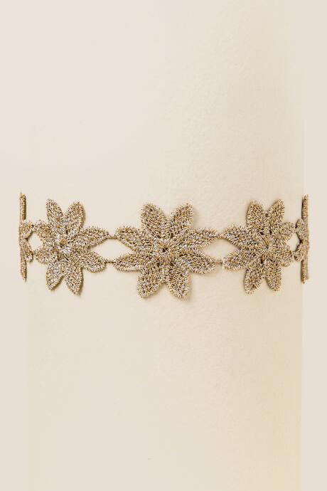 Francesca's Astera Floral Metallic Choker - Crisp Champagne