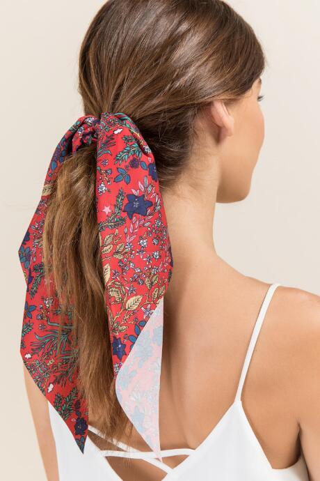 Francesca's Ren Scarf Hair Tie - Red