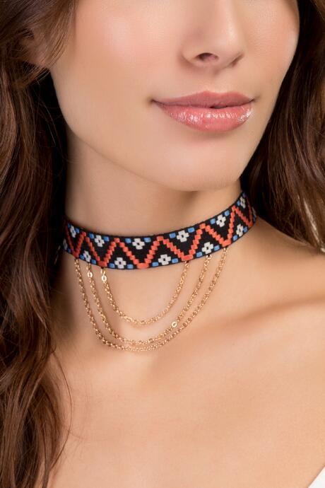 Francesca's Layna Embroidered Chain Choker - Coral