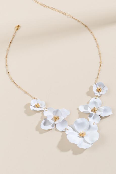 Francesca's Laina Metal Flower Statement Necklace - White