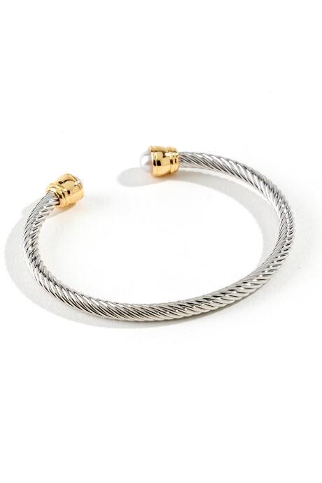 Francesca's Patrice Pearl Twisted Cuff - Silver