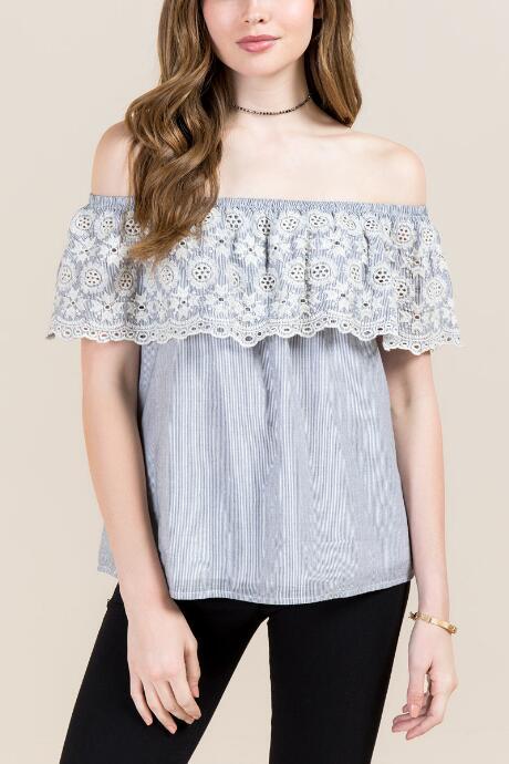 Francesca's Jagger Embroidered Scallop Blouse - Gray